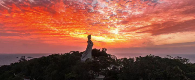 重磅首发!AR立体书《湄洲·妈祖》亮相第十届世界妈祖文化论坛 —— 科技赋能,两岸青少年共读“树德·行善·大爱”